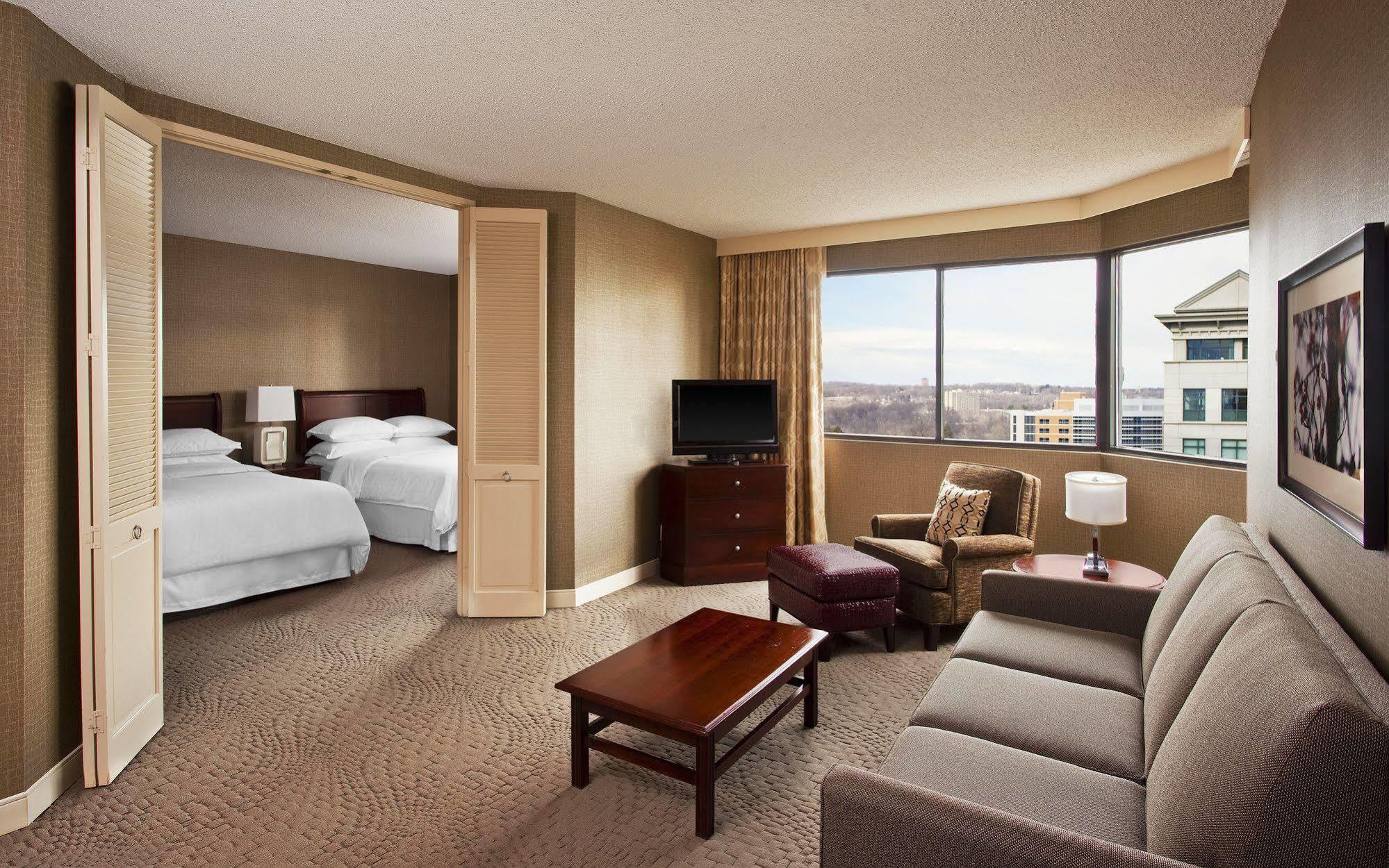 Sheraton Suites Wilmington Downtown Extérieur photo