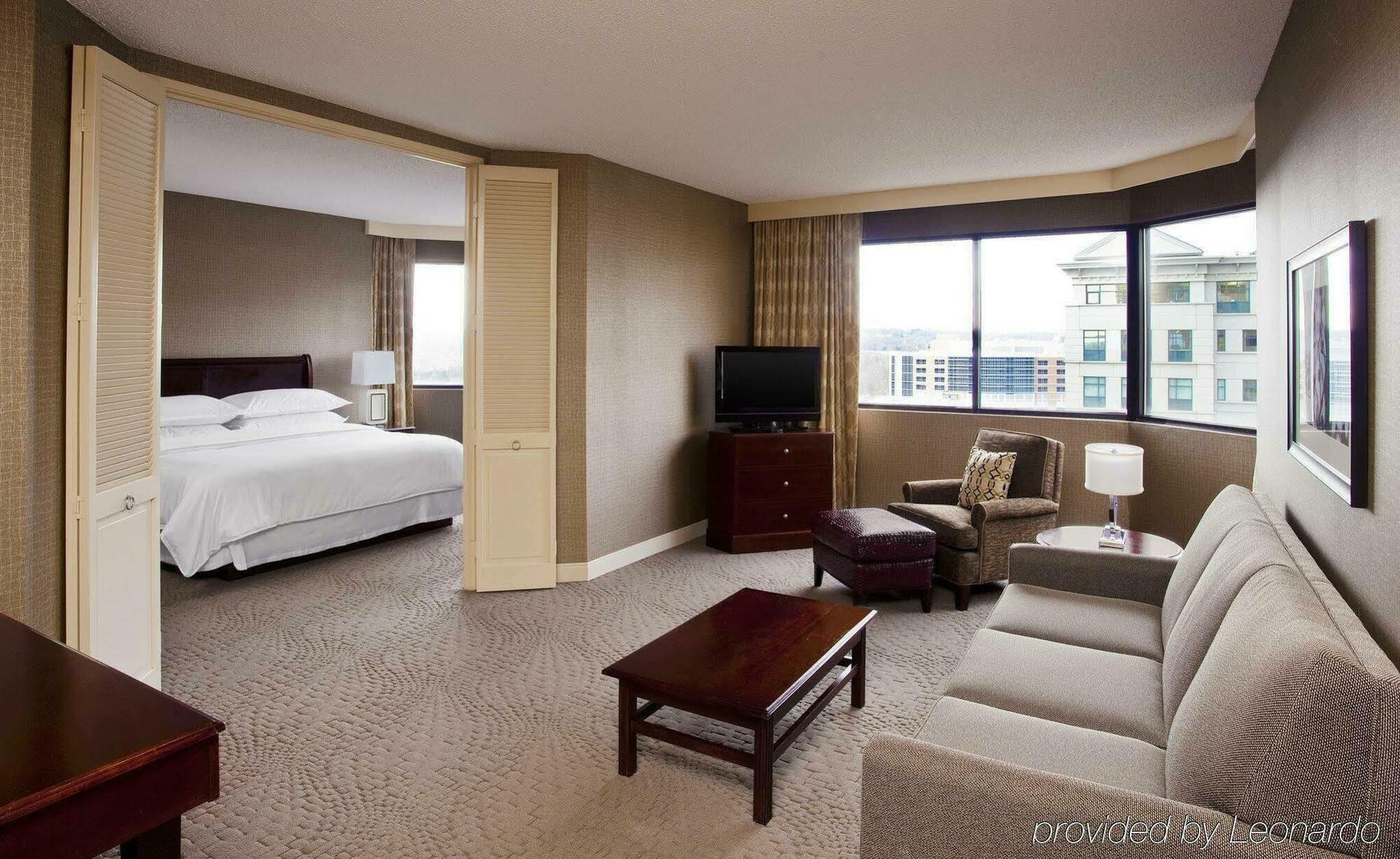 Sheraton Suites Wilmington Downtown Extérieur photo